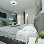 Pop House Apartment